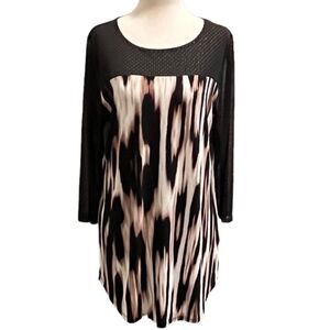 Chicos Travelers Blouse Size 1 Size 8 Black With Gold Dots Animal 3/4 Sleeve